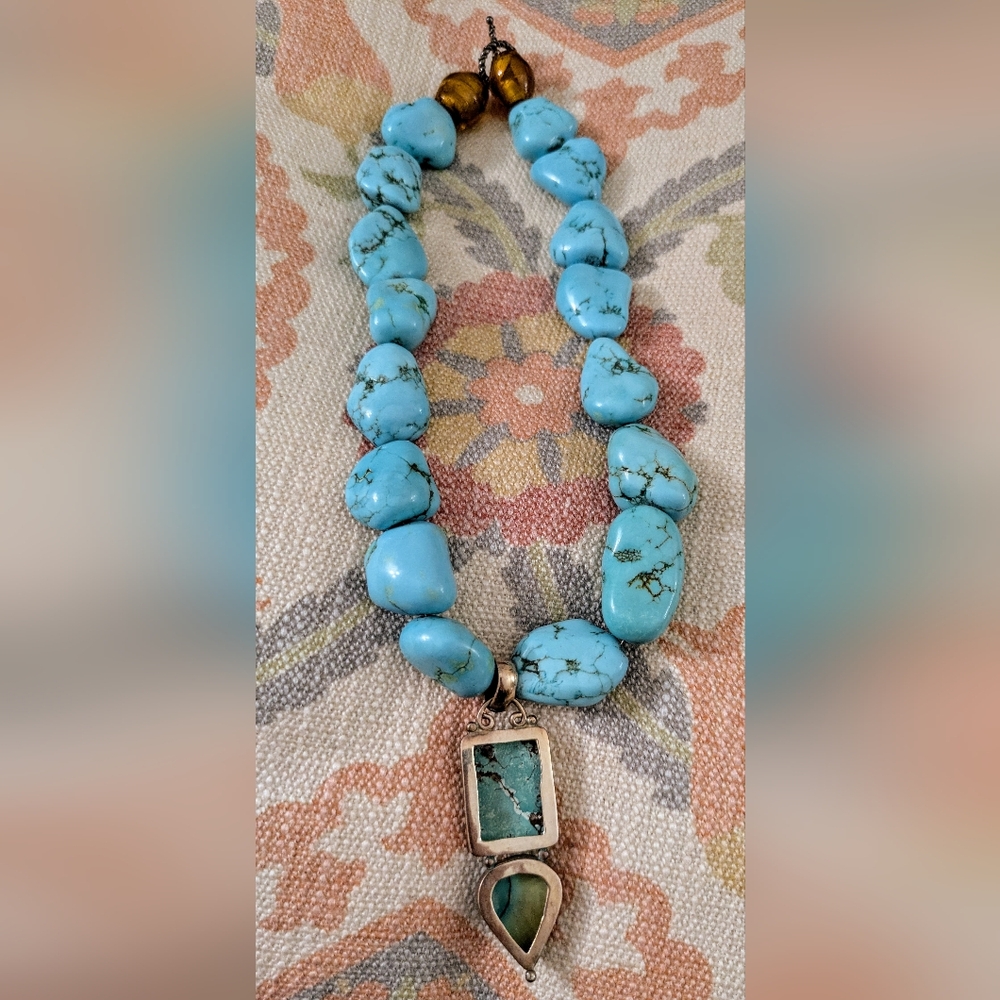 Turquoise Beaded Necklace - Picture 2 of 8